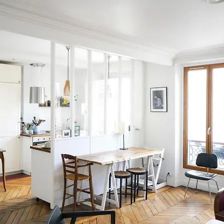 Appartement Atypical Parisian Near Belleville *