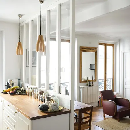 Appartement Atypical Parisian Near Belleville